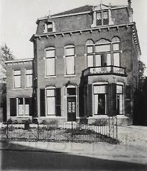 Website foto's 20150024.jpg - Pension van Netten. Wilhelminalaan 22. Vooraanzicht. Opname van 1938.